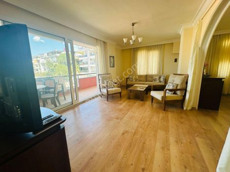 Turpa Gazipaşa Mah. Deniz Manz., Tek Tapu 2 Ayrıdaire Satılık