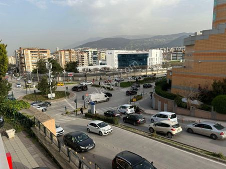 Acıbadem Hastanasi Karşısı 3+1 Kiralık Ofis