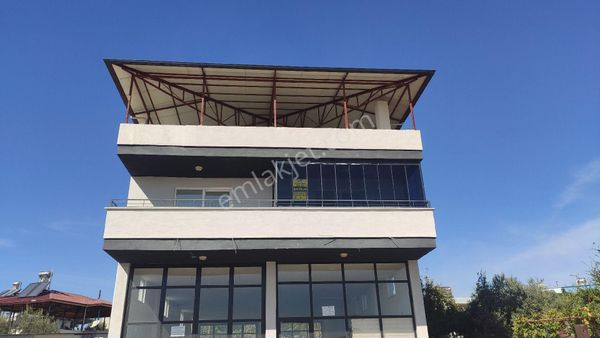 Mut Sanssiyi Sitesinde Satılık Dükkan Ve