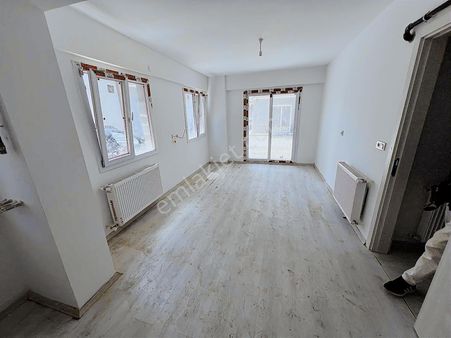 Sıfır 2+1 Zemin Kat Site İçinde