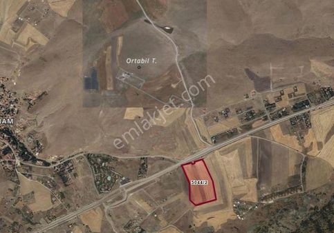 Bala Beynam Mah'de 750 M2 Anayola Cephe Satılık Arsa Pala Emlak