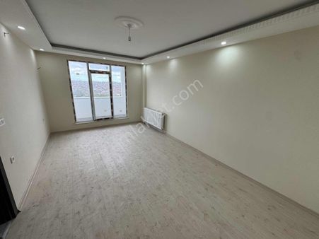 Esenler Tuna Vadi Sitesinde Satılık Fırsat 2+1 Fırsat Daire