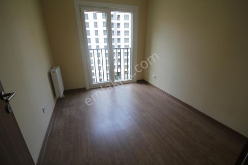 Çiğdem Emlak,dan Loca Mahal Sitesinde Kiralık 2+1 Daire