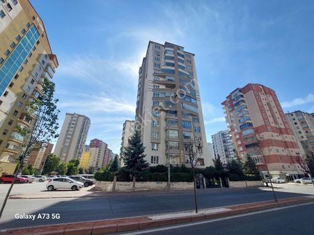 Köşk Sosyeteye Yakın Cadde Üstü 5 Odalı Daire