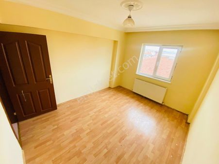 Pınarbaşı Mah 3+1 Cd Üzeri 3. Katta Ful Yapılı Yeni Bina Daire