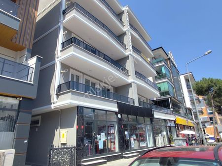 Ayvada'dan Ayvalık Altınovada 5 Katlı Binanın 2 Katı 3+1 Lüks Daire