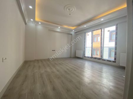 Avrupa Emlak Tan Menderes Mah 115m² 3+1 2.kat,sıfır Bina,çift Banyolu,asansörlü,(sabit Gelir)