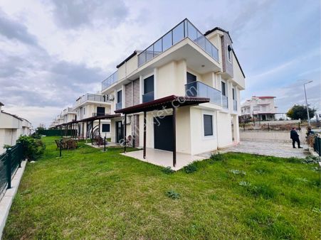 Soğucakta Full Manzara 4+1 Sıfır Bahçeli Villa