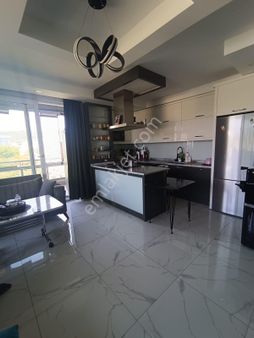 Alanya Demirtaş Satılık Geniş 5+1 Dubleks Daire