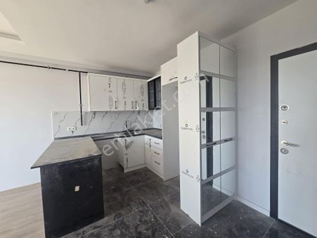 Karınca'dan Akdeniz Mh'de Iskanı Alnımış, Havuzlu Sitede 1+1!