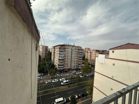 Kayapınar Bölgesi Batı Hastanesi Yanında