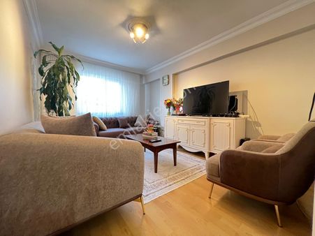 Yenibosna Zafer Mahallesinde Satılık Dubleks Daire 5+2