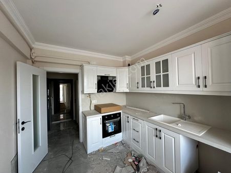 🏡 Akgedik Mahallesi 🏡 ✅2+1 130 M2 4 Katlının Zemin Katı ❇️ Kapalı Mutfak