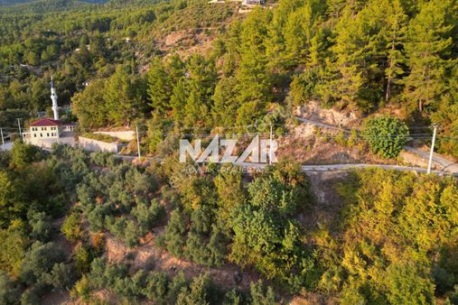 Alanya Üzümlü’de 414 M² Satılık Baraj Ve Doğa Manzaralı Tarla