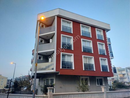 Davutlar Merkezde Önü Açık 2+1 Uygun Daire