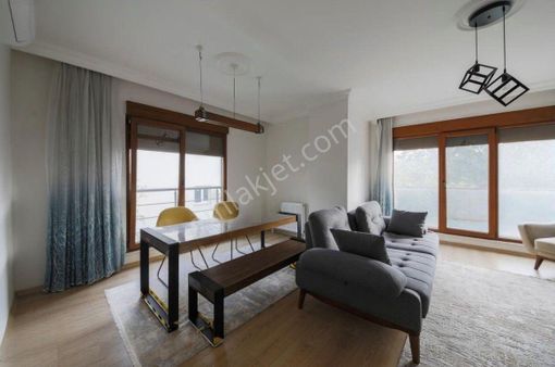 Sahraycedid De Boş Konforlu Ve Merkezi Konumda Satılık 2+1 Daire!