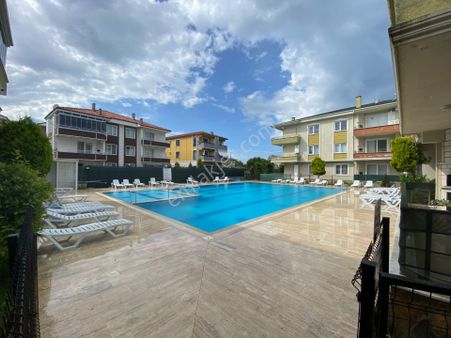 Karasu Yeni Mah. Denize Yakın Havuzlu Sitede 1+1 Kiralık Daire