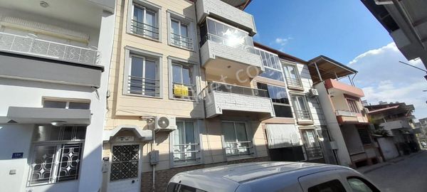 Zafer Mahallesinde Kiralık 3+1 Doğalgazlı Daire