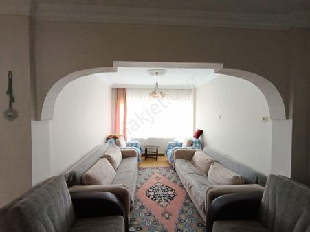 Bandırma Bentbaşı Mahallesi Eşyalı Ara Kat Kiralık 2+1 Daire