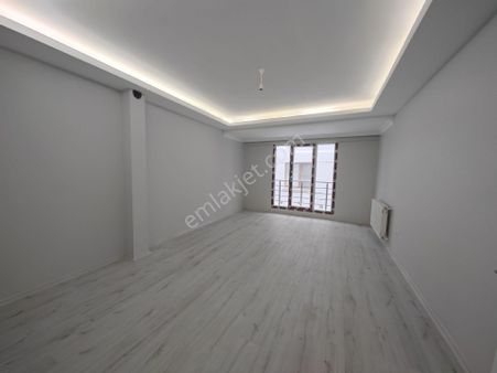 Bahçelievler Şirinevler De 3+1 110 M² Arakat Daire