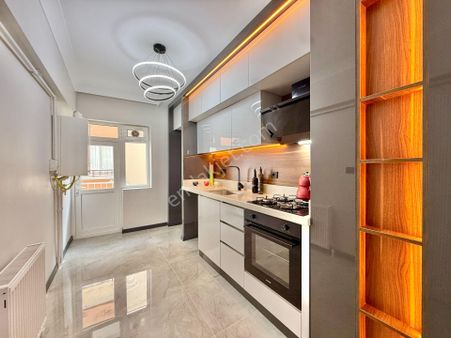 Çiftçioğullarından Merkez'de Cadde Üzeri Lüks Dizayn 3+1 Daire