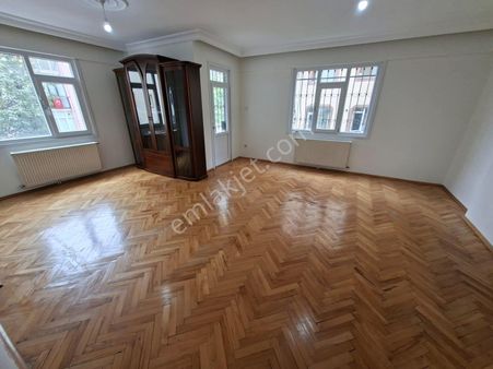 Maltepe Bağlarbaşında Oldukça Geniş Satılık 3+1daire