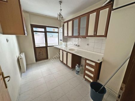 Bahçelerüstü Düzlükte Ön Cephede Bağımsız Salon 2+1 Satılık Daire