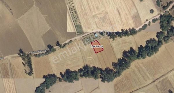 Höbek'te 524 M² Yerleşime Yakın Tarla