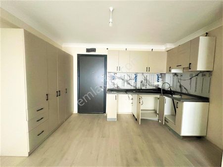 Edremit Kadıköy'de Aygülden Kat Cephe Seçenekli Site İçi Ebeveyn Banyolu Doğalgazlı 2+1satılık Daire