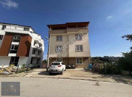Başiskele Barbaros Mahallesi 4+1 Deniz Manzaralı Satılık Daire
