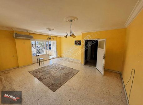 Emlak Z' Den ⫸ Ｆｉｒｓａt⫸ Üniversite Caddesinde Geniş 3+1