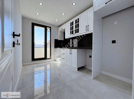 Bağlarbaşı Mah 2+1 Geniş 100m2 4.kat Ara Kat Daire Asansörlü!!