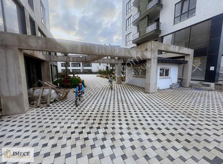 Barbaros Caddesinde Yeni Site İçerisinde Sıfır Kiralık 2+1 Daire