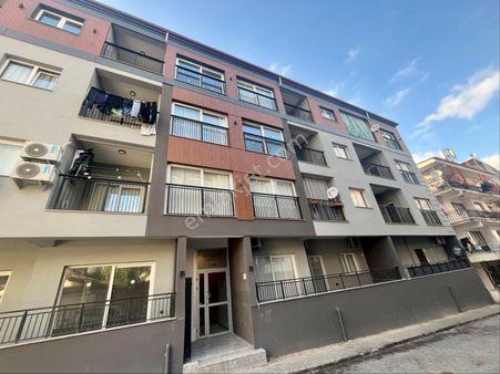 Davutlar Merkezde Ön Cephe Sıfır Yapı 2+1 Daire