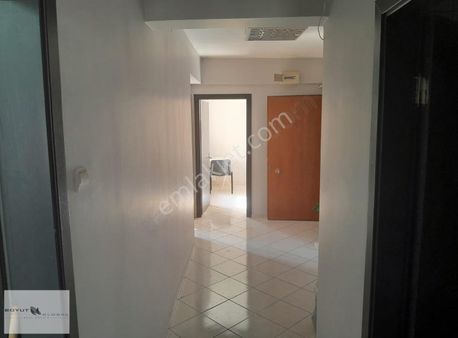 Boyut Global'den Çarşı Merkez Şair Fuzuli Cd.üzerinde Büro-ofis