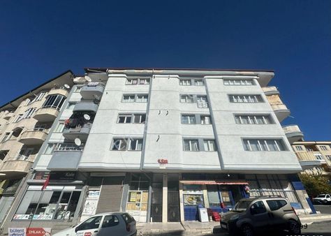 350 Evler Mah. Emniyetin Arkasında Çarşı Merkezde 5. Kat 3+1 130 M² Satılık Daire