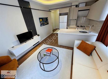 Rönesans Emlak'tan Tramvaya 300 Metre Eşyalı Lüks 1+1