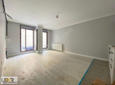 Lider'den Fırsat!! Ulaşıma Yakın Sıfır Bahçe Teraslı Geniş 1+1