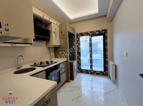 Demirköprü İzban Yakını 2+1 Kapalı Mutfak