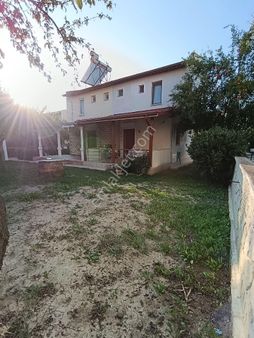 Taş Emlak'tan Altınova'da Site İçinde Bakımlı Villa