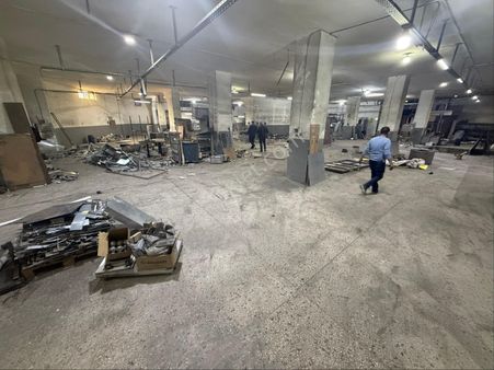 Toyap İnş 1300 M2 Düz Giriş Tır Yanaşır Tavan Yüks 4.5 M Yüksek Kw Sankoya Yakın Kiralık İşyeri