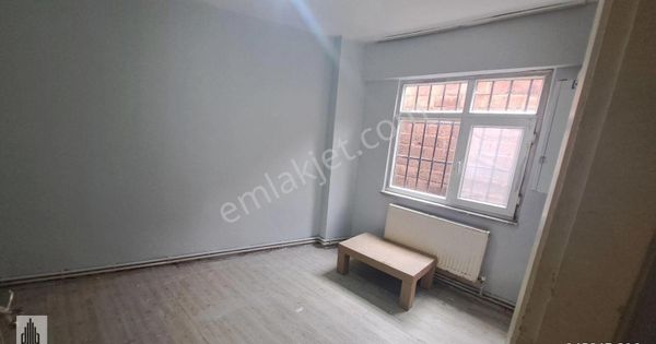 Doğandan Fatih Ali Fakih Cad Üzerinde Kiralık 2+1 Y.bodrum Daire