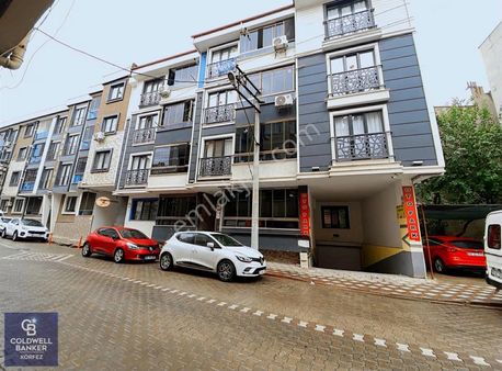 Edremit Cumhuriyet Mahallesinde Satılık 4+1 Daire