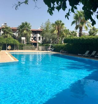 Varsak Ayanoğlu'nda Yaşam Ve Yatırımı Bir Arada Sunan Yatırımlık Tripleks 4+1 Havuzlu Villa!