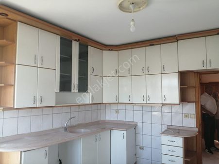 Erdemli Tabiye Mahallesi'nde Kiralık 3+1 Daire