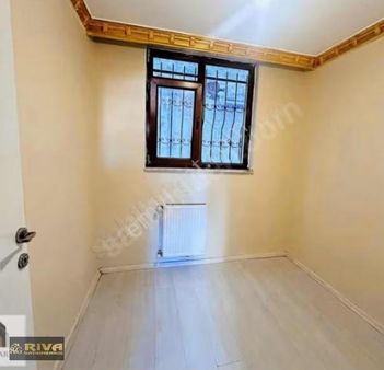 Rami/ Düğmeciler Mah. 2+1 Aile Binasıdır..