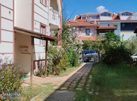 Merkezde Satılık Geniş Bahçeli 3+1 Daire