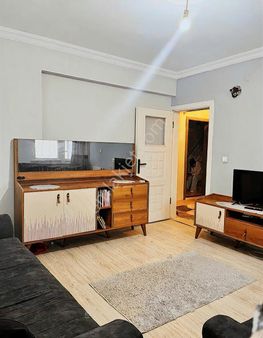 Cumhuriyet Mahallesinde Satılık Arakat 2+1