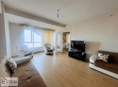 Esenyurt Ukra Hane Plus Sitesinde Satılık 2+1 Eşyalı Daire