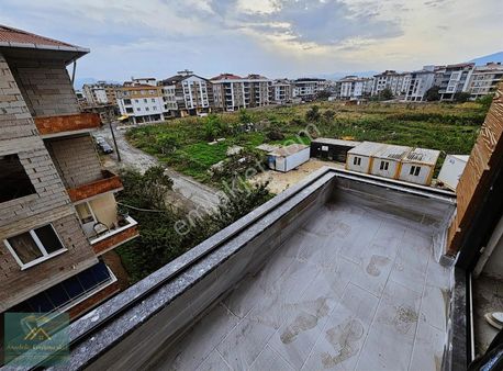 Cumhuriyet Mahallesi'nde Satılık 2+1 , Deniz Tarafında